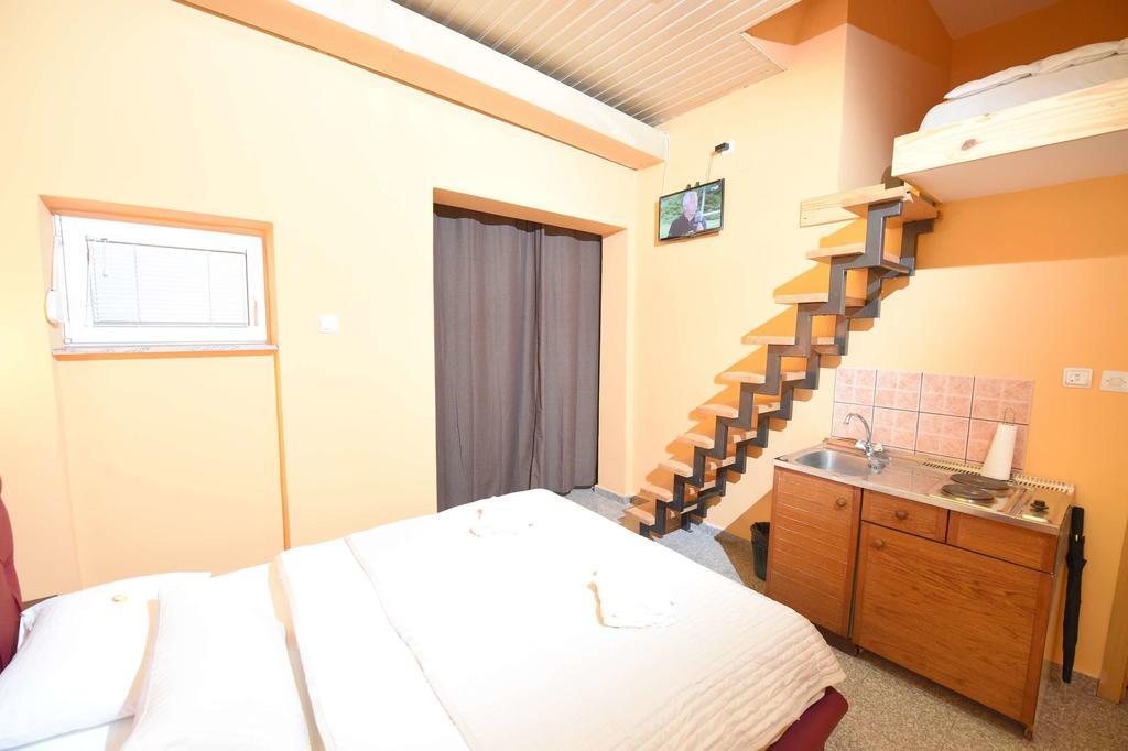 Apartment Inn Rooms Novi Sad Room photo